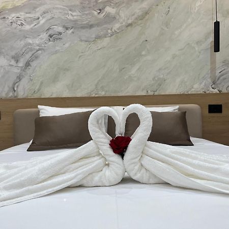 Sun George Bed and Breakfast Himare Buitenkant foto