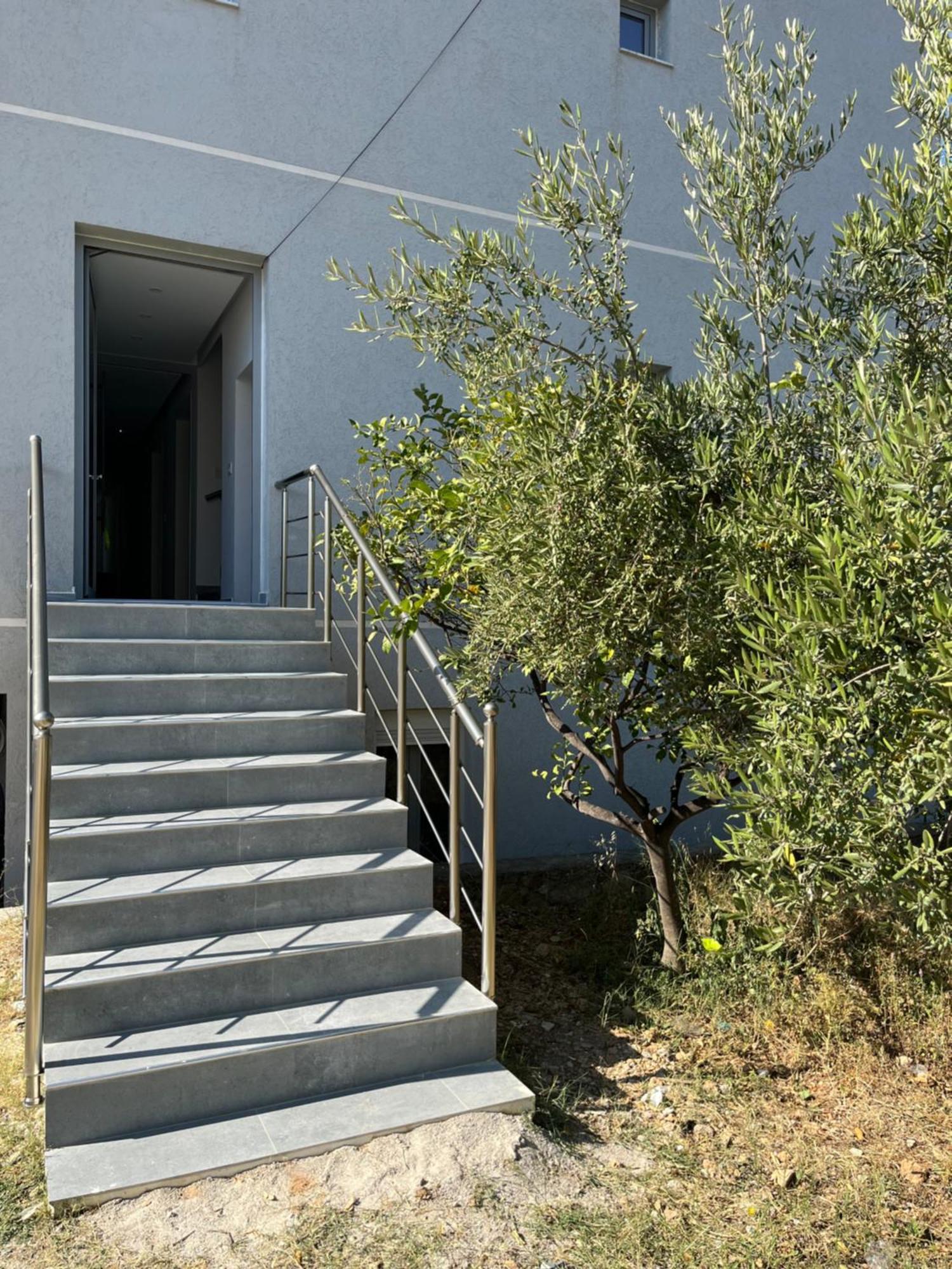 Sun George Bed and Breakfast Himare Buitenkant foto